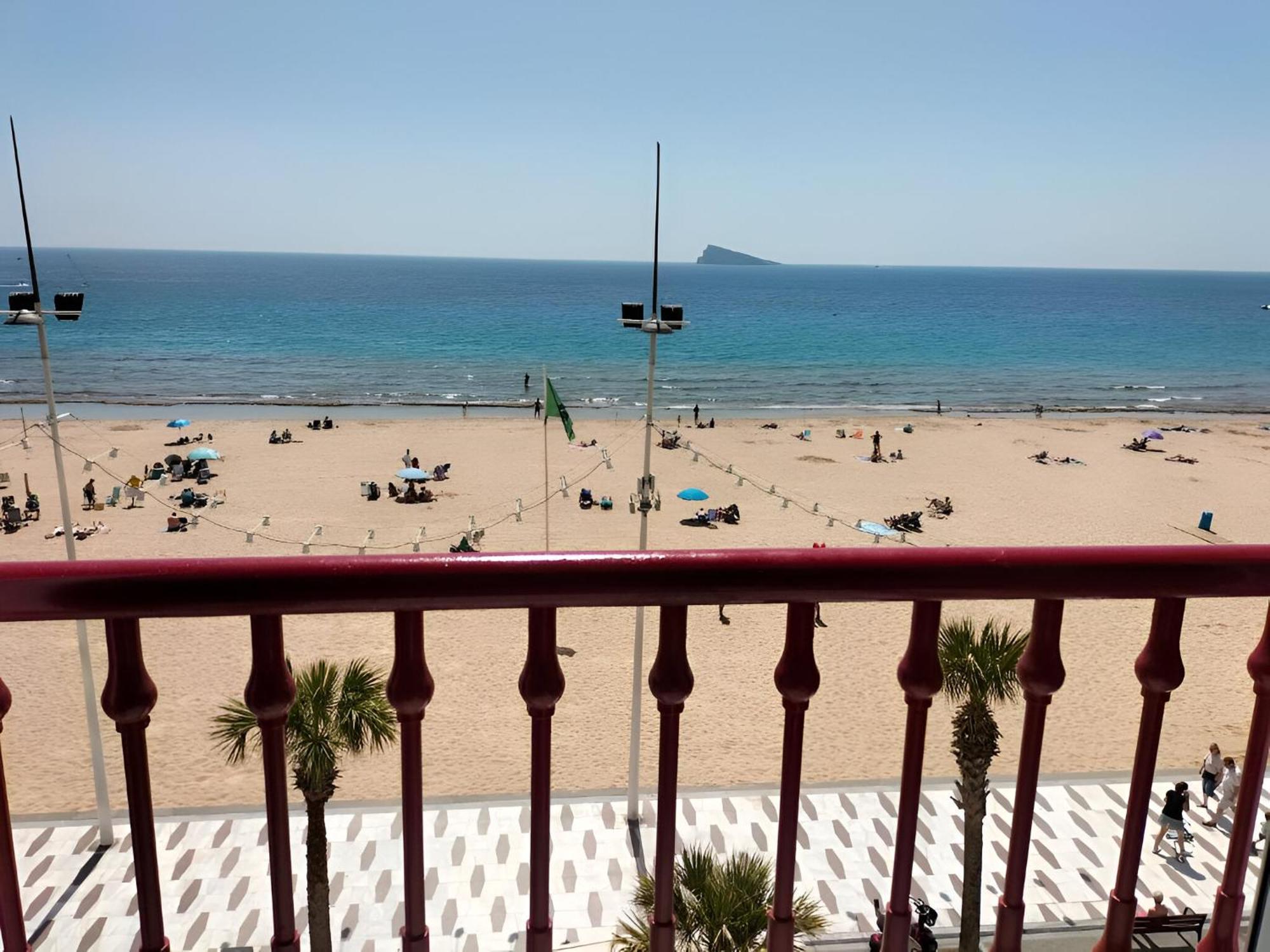 Las Damas 3B Beach Front - Pool & Parking Benidorm Esterno foto