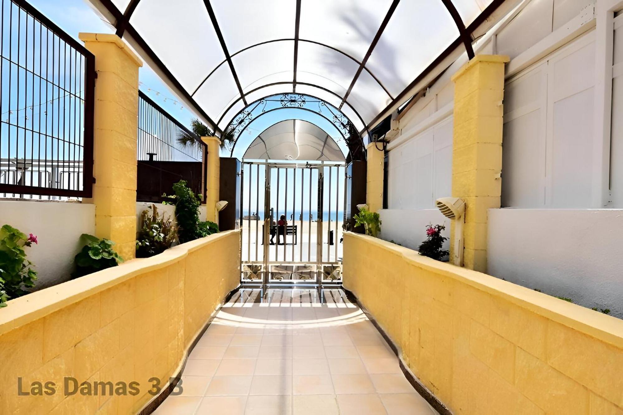 Las Damas 3B Beach Front - Pool & Parking Benidorm Esterno foto